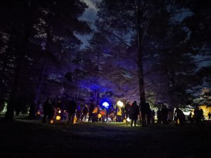 Laterne Festival in woods